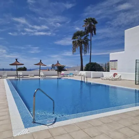 Palm Vista Апартаменти Адехе